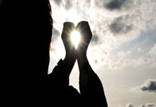 19岁，已亮相三级职业联赛！韦所为加盟青岛海牛，还有个孪生哥哥.